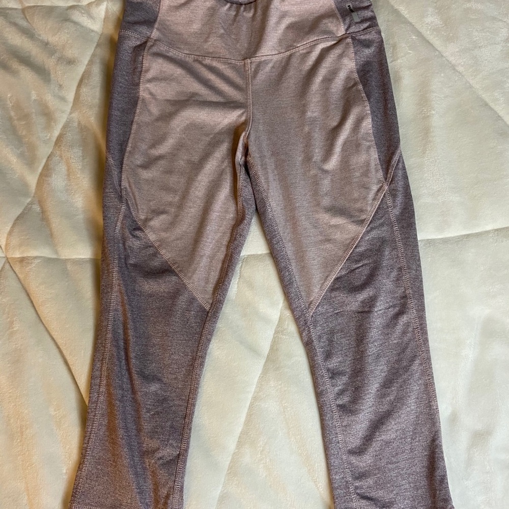 Crop athletic leggings